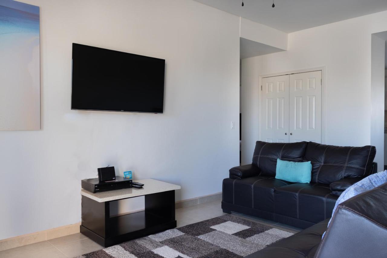 Tranquil Ground Floor Condo With Pool Access Rocky Point Exterior photo