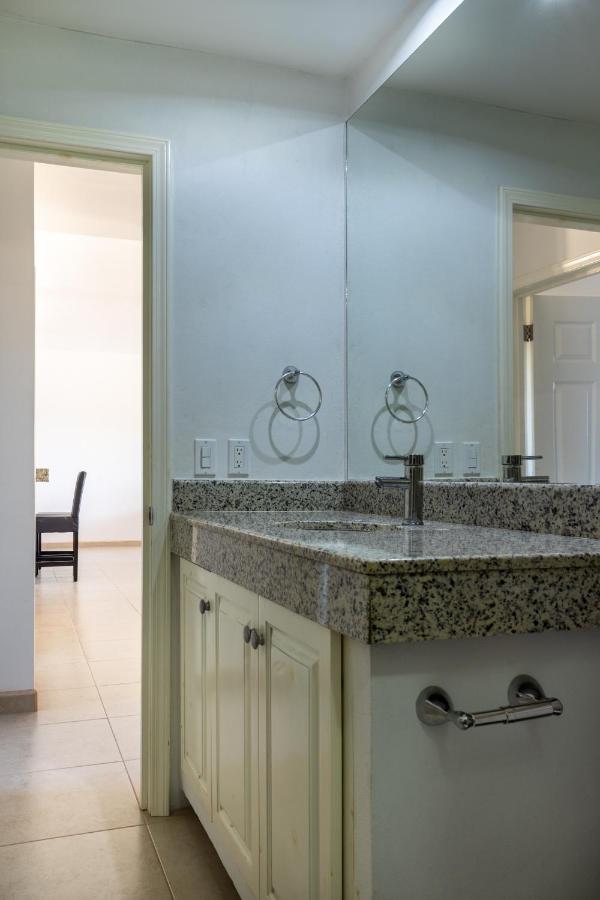 Tranquil Ground Floor Condo With Pool Access Rocky Point Exterior photo