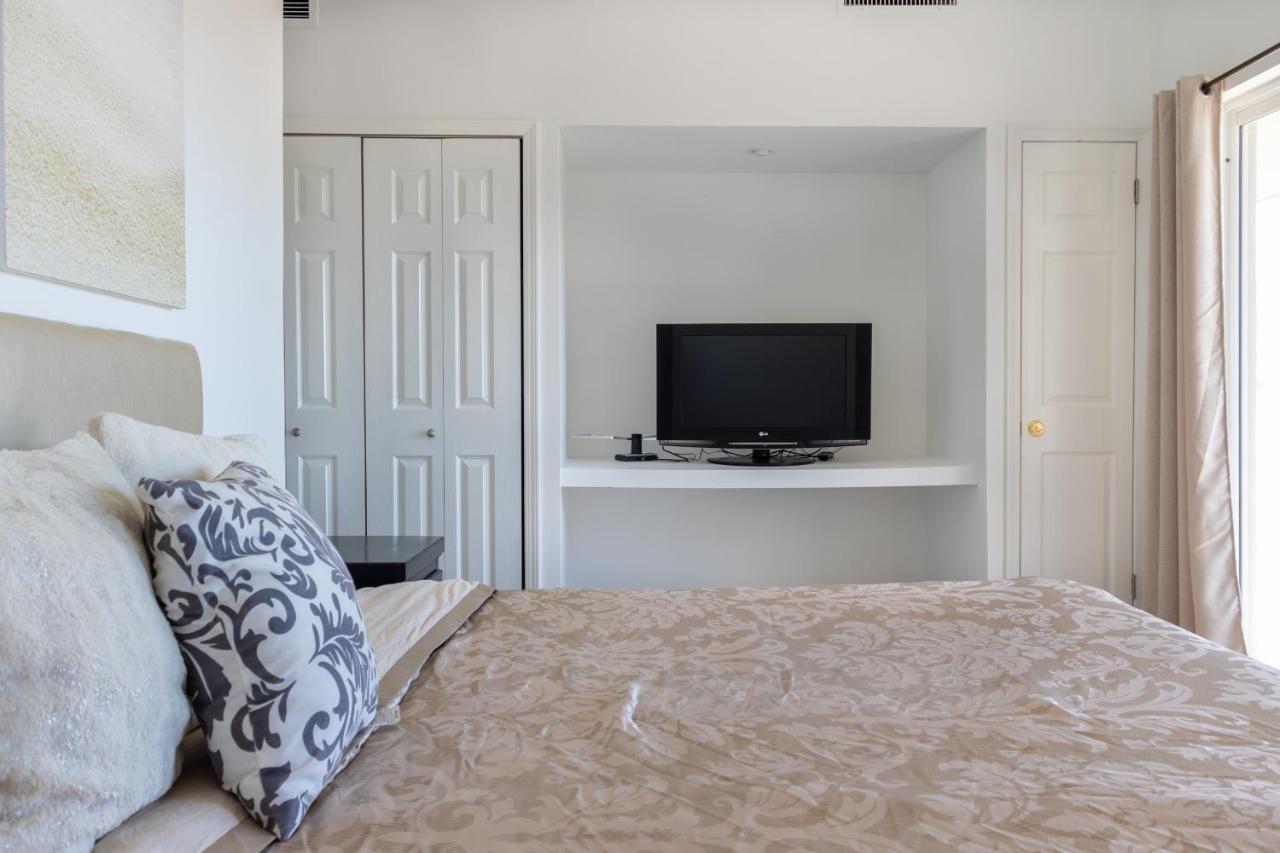 Tranquil Ground Floor Condo With Pool Access Rocky Point Exterior photo