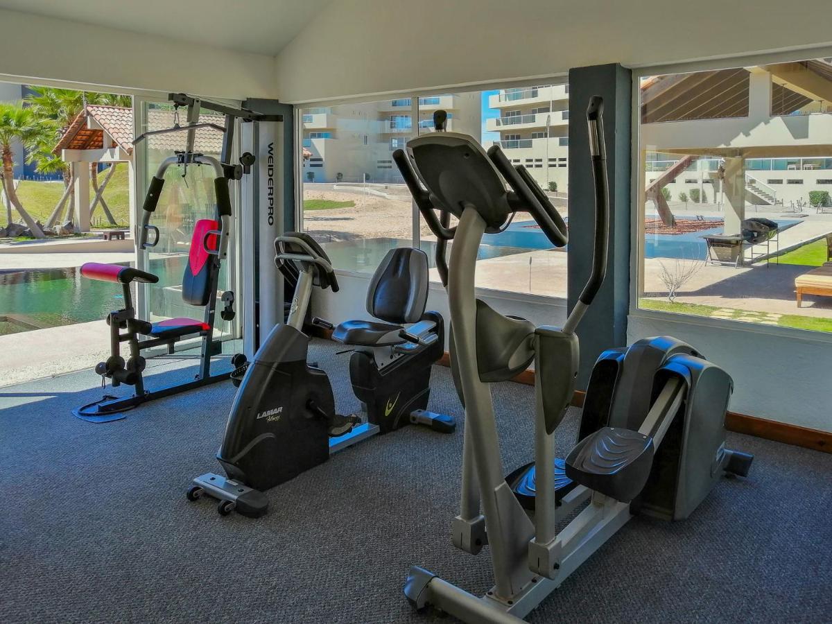Tranquil Ground Floor Condo With Pool Access Rocky Point Exterior photo
